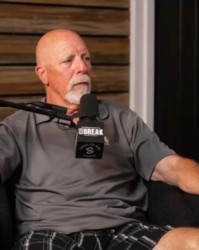 世俱杯投注-前湖人训练师：奥尼尔曾经逼我看他擦过屁股的纸 还扔到我脸上