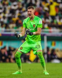 世俱杯投注-范加尔挖掘荷兰励志门神，曾被黑手党勒索失业半年