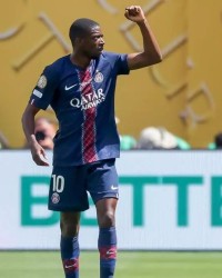 每体：尽管巴黎错失世俱杯冠军，但今年金球奖依旧属于登贝莱