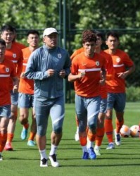 世俱杯买球投注-双冠王登山祈福上路2022 孙准浩的2个愿望1个爱好