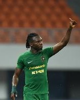 记者：埃弗拉未进名单因训练不太理想，各方面都让教练组不满意