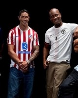 传奇试穿！托雷斯、德罗巴、大罗、小罗上身新赛季球衣